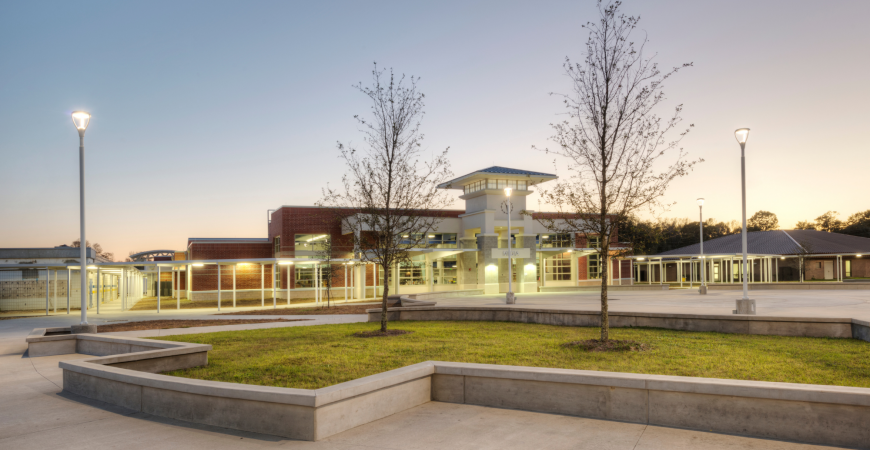 Exterior view of the front of a high school